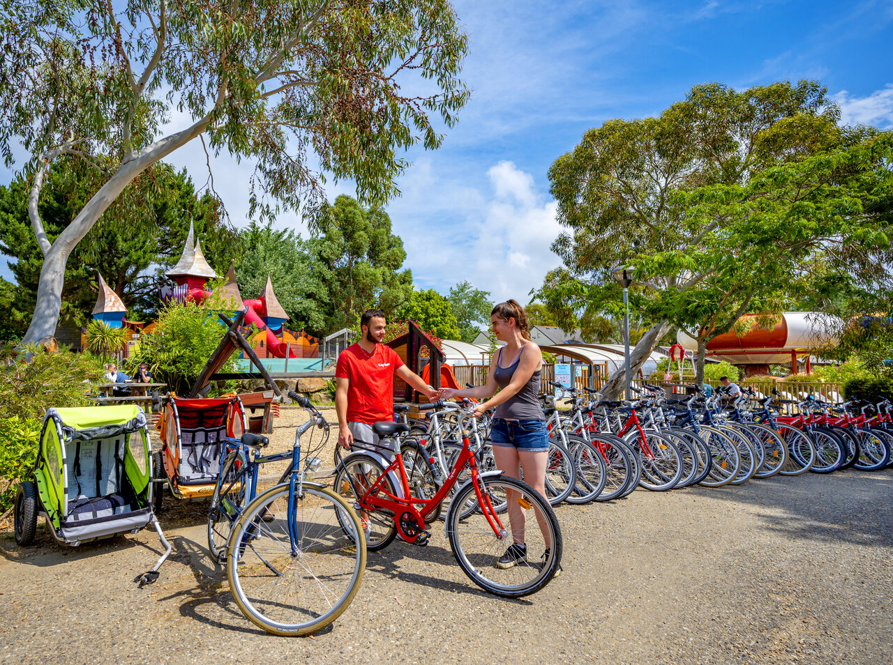 V�los, remorques enfants et jeux au camping CAPFUN An Trest Sarzeau.