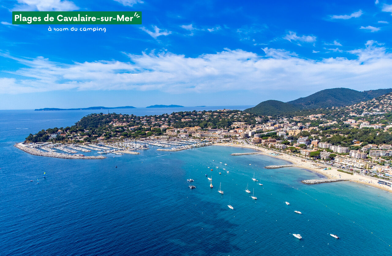 Plages et port de Cavalaire-sur-Mer, une ville c�ti�re du Var.