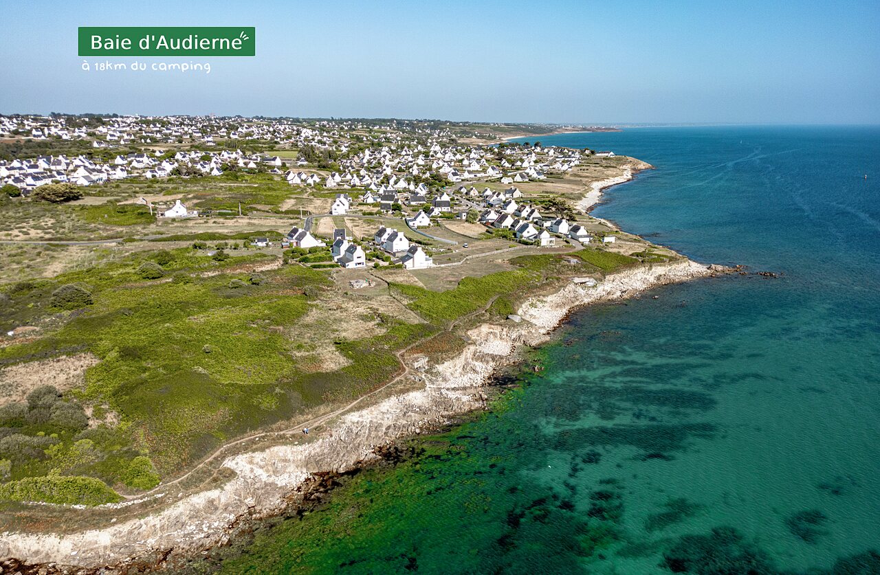 Baie d'Audierne, village c�tier et c�te rocheuse � visiter pr�s du camping.