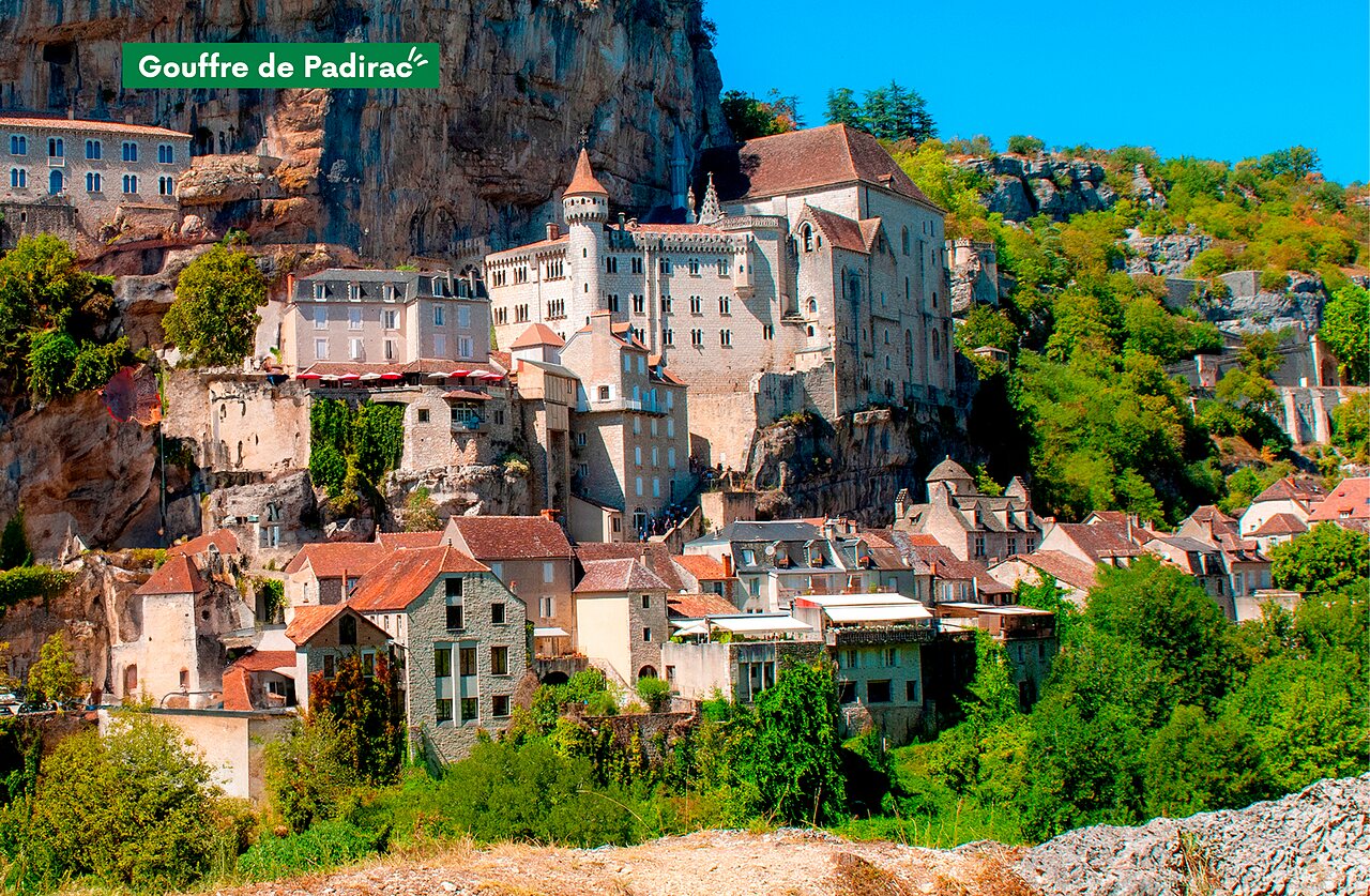Village m�di�val de Rocamadour, cit� sacr�e perch�e sur sa falaise dans le Lot.
