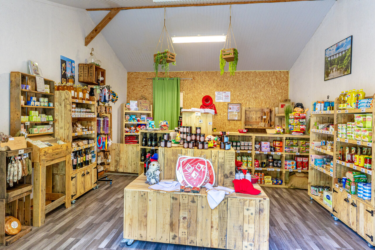 �picerie du camping, produits locaux et souvenirs au CAPFUN Breteche � Les Epesses.