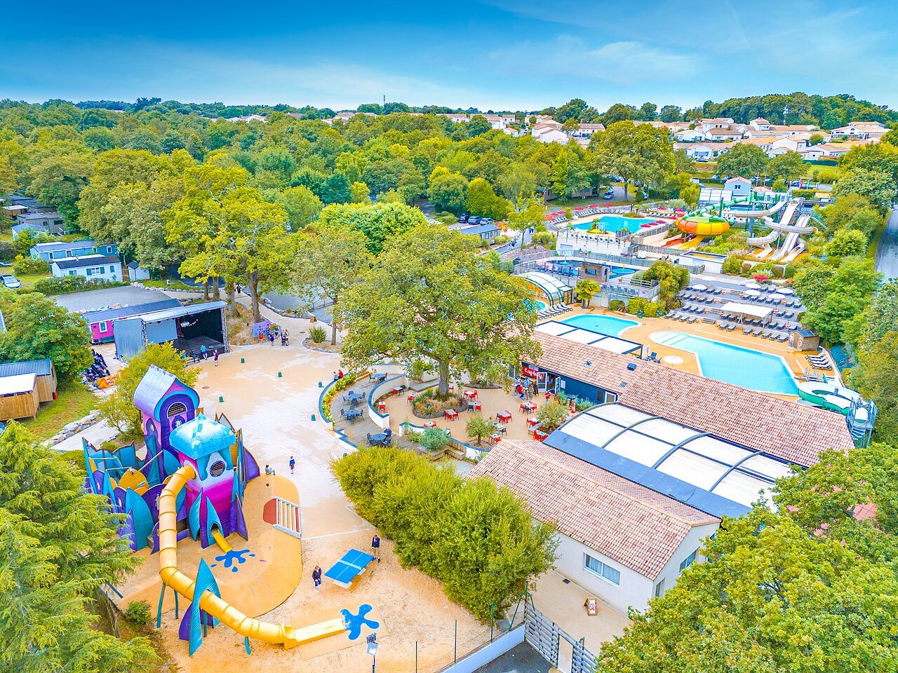 Parc aquatique, jeux, Mobil-homes au camping CAPFUN La Ch�naie � PORNIC (44).