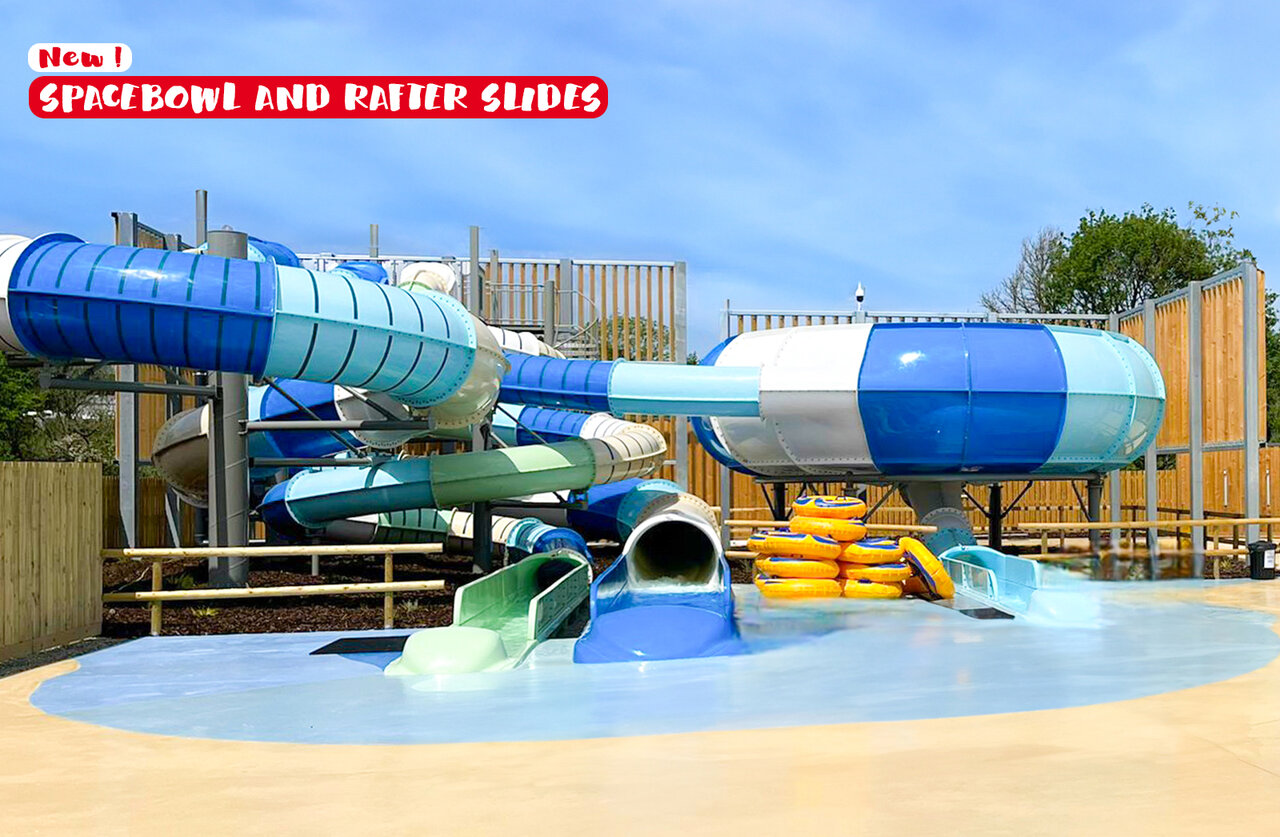 Toboggans aquatiques Spacebowl et Rafter, nouveaut� au camping CAPFUN UK Clawford Lakes � Clawton, Holsworthy.