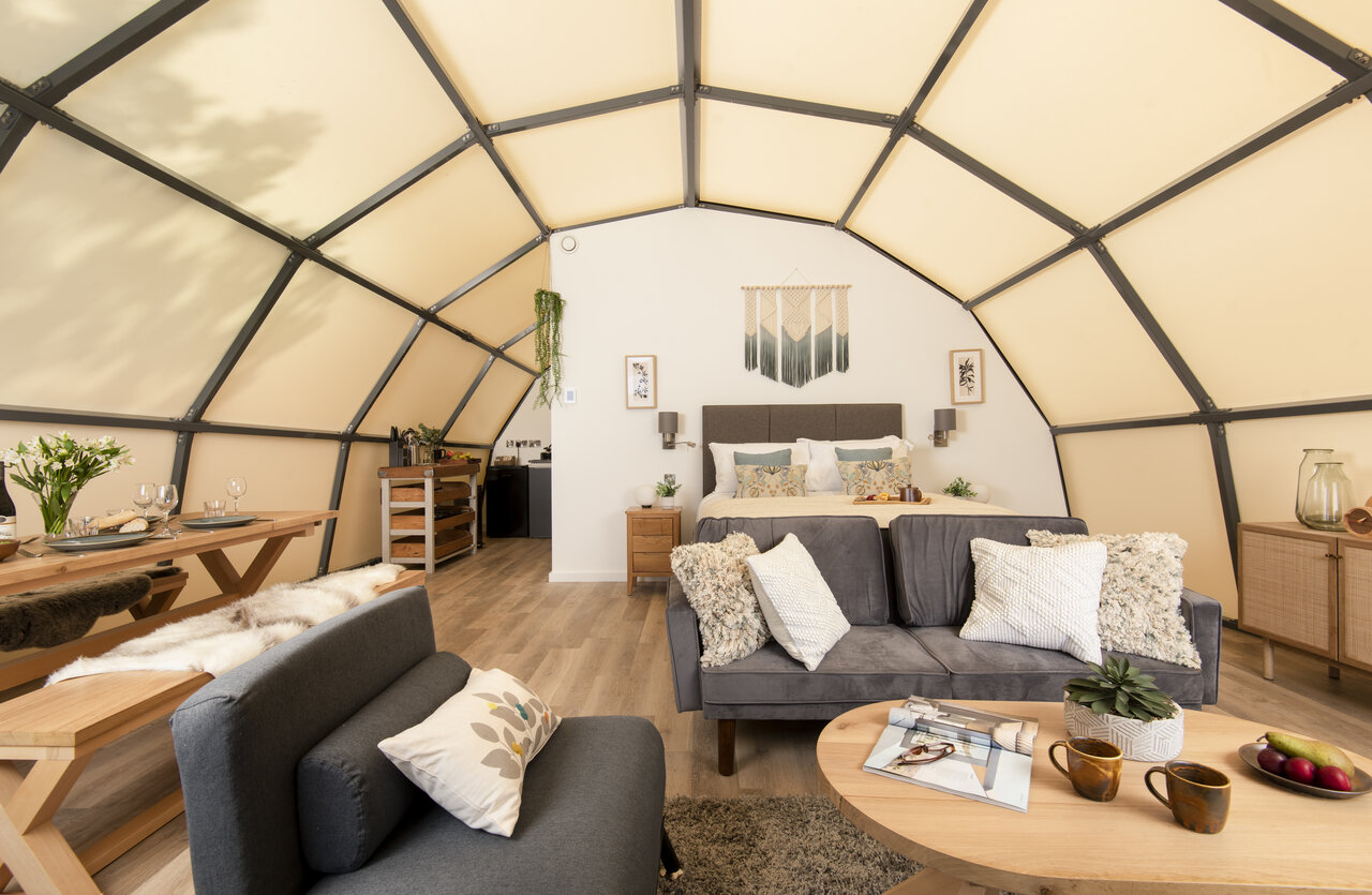 Int�rieur glamping moderne au camping CAPFUN UK Clawford Lakes � Clawton, Holsworthy.