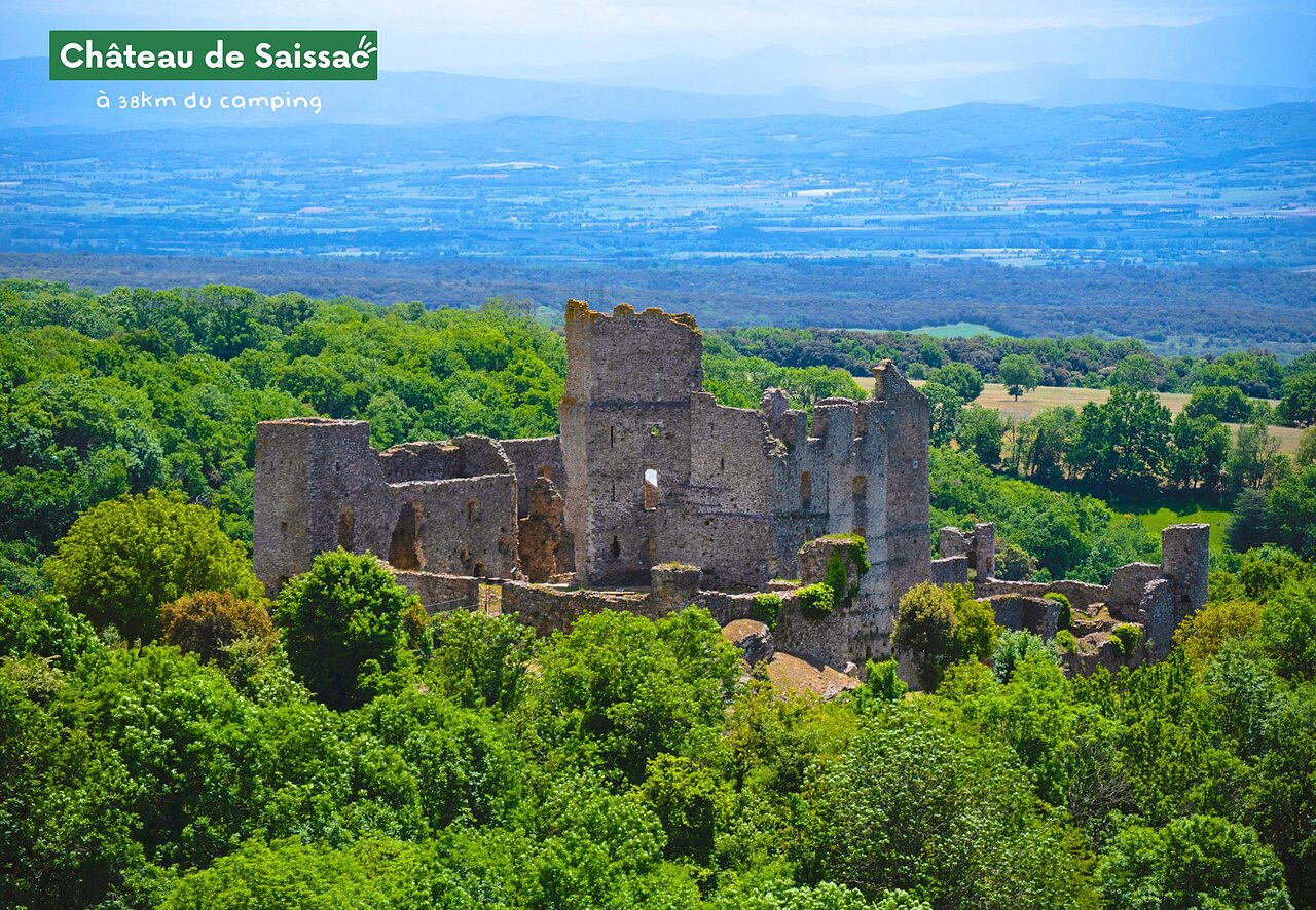 Ruines m�di�vales du Ch�teau de Saissac, site historique � visiter pr�s de Rustiques (11).