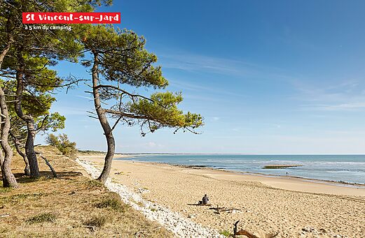 Plage de sable fin à Saint-Vincent-sur-Jard, près de Jard-sur-Mer en Vendée.