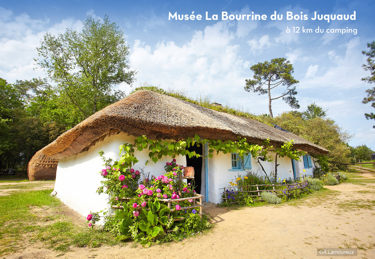Mus�e La Bourrine du Bois Juquaud, maison traditionnelle vend�enne pr�s de Saint-Hilaire-de-Riez.