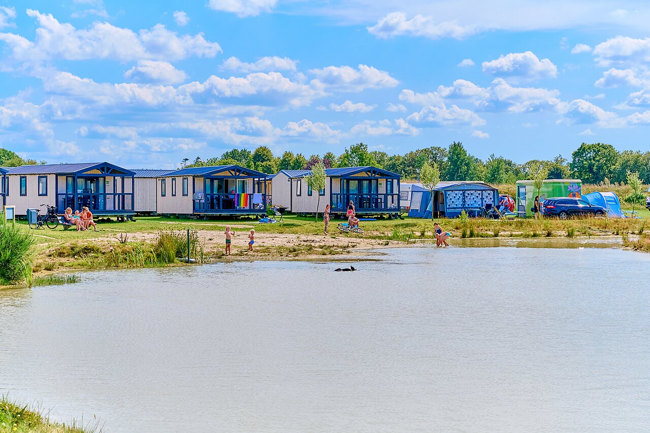 Mobile homes, lac au camping CAPFUN De Eikenhof � Paasloo/Oldemarkt.