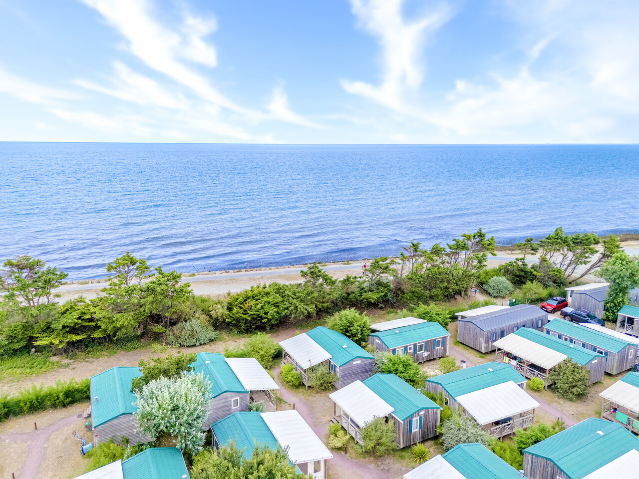 Mobile homes, mer et plage, vue a�rienne, CAPFUN Donjon de Lars, Courseulles-sur-Mer.