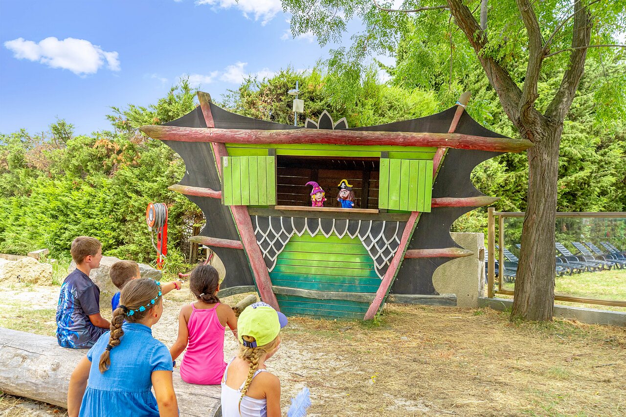 Spectacle de marionnettes pour enfants au camping CAPFUN El Moli � Elne (66).