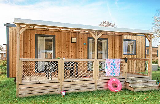 Mobil-home en bois avec terrasse couverte au camping VAGUES OCEANES Lac d'Erstein.