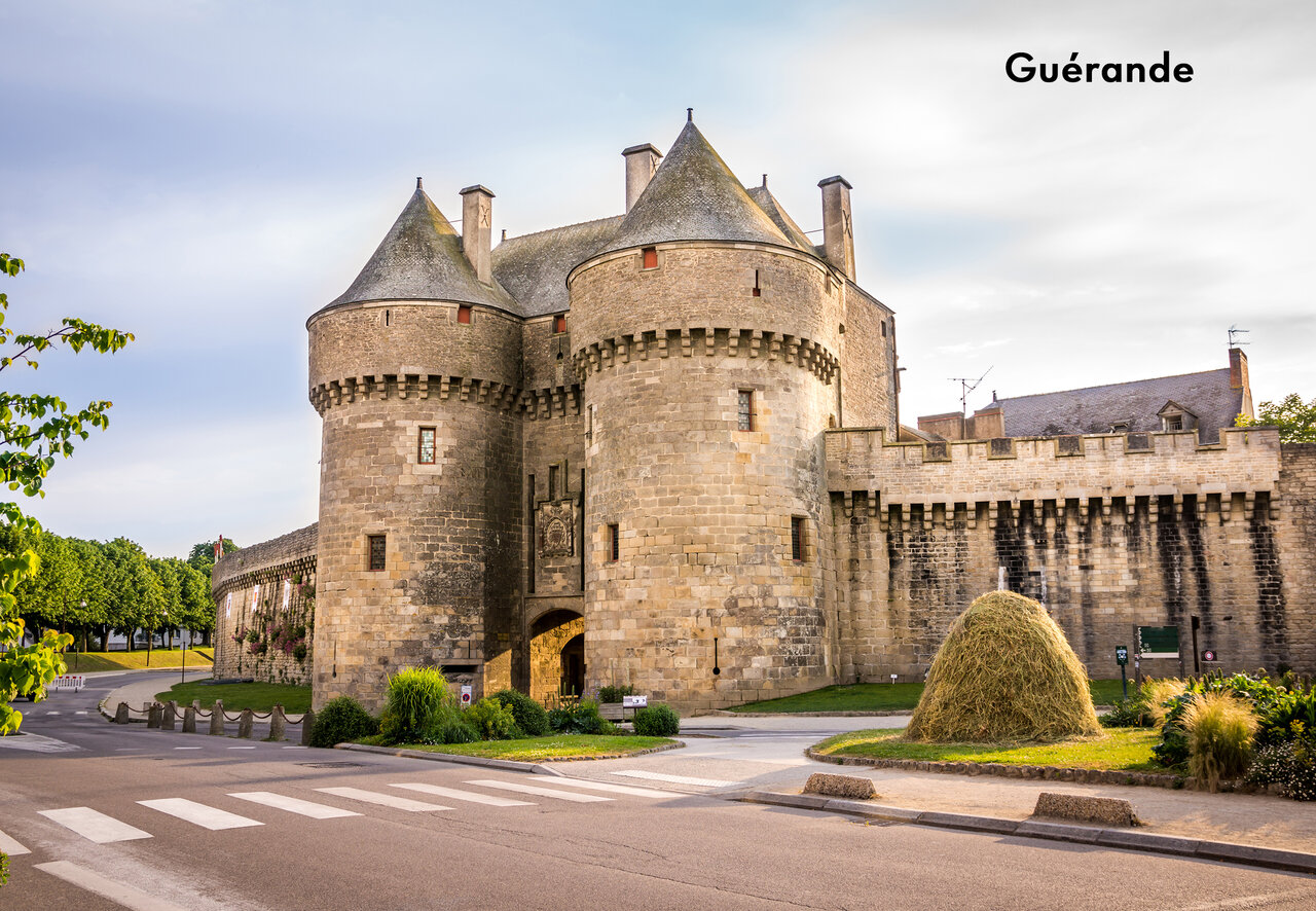 Remparts m�di�vaux et porte Saint-Michel de Gu�rande, ville historique � visiter en Loire-Atlantique.