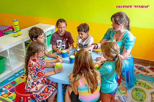 Animation enfants et jeux encadr�s avec une animatrice au camping CAPFUN Flots Bleus � VIAS PLAGE (34).
