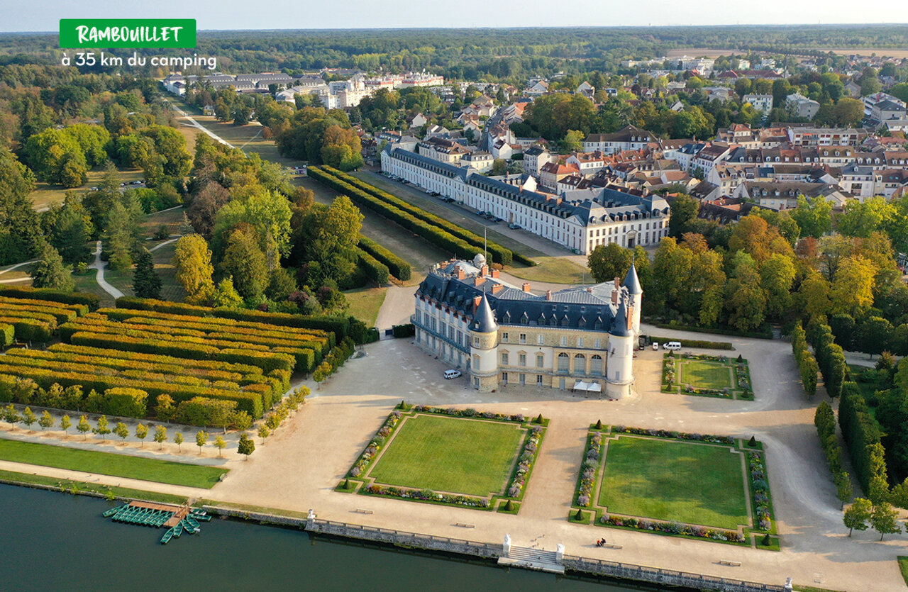 Ch�teau de Rambouillet, monument historique � visiter pr�s de Saint-Ch�ron en �le-de-France.