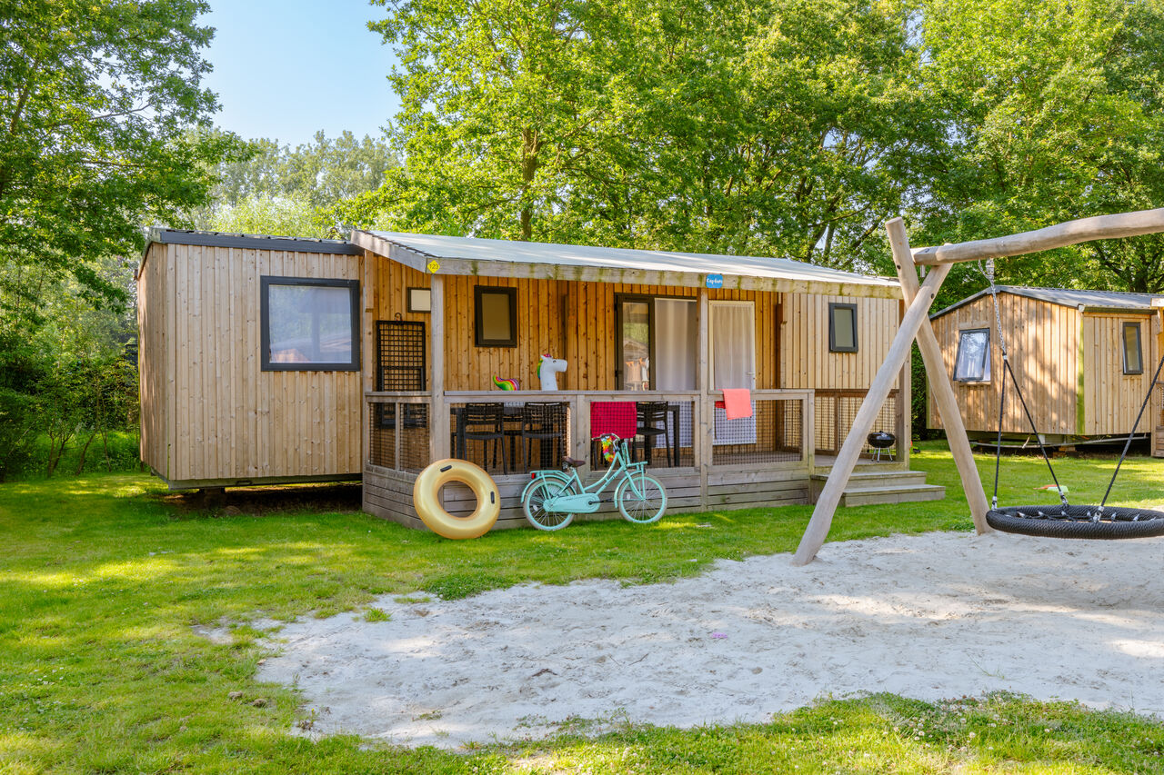 Mobile home, balan�oire au camping CAPFUN Fort Bedmar � Sint-Gillis-Waas.