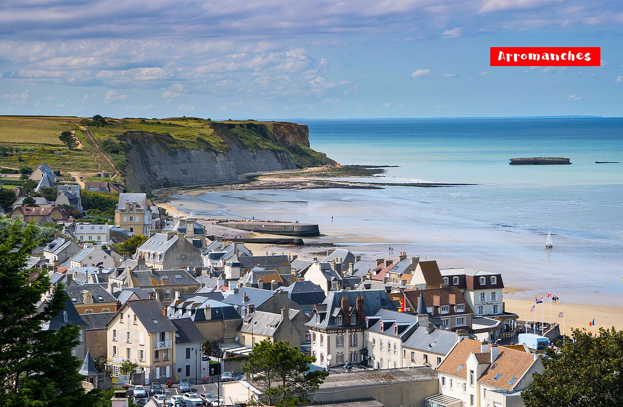 Arromanches-les-Bains, ville c�ti�re historique avec plage et vestiges du port artificiel.