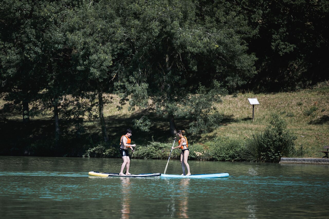 Paddle au camping CAPFUN Lac des 3 Vall�es � Lectoure (32).