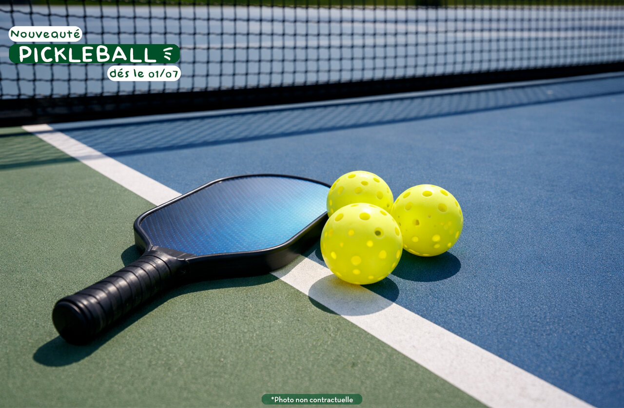 Pickleball, raquette, balles au camping CLICOCHIC Lac du Lit du Roi � Massignieu-de-Rives.