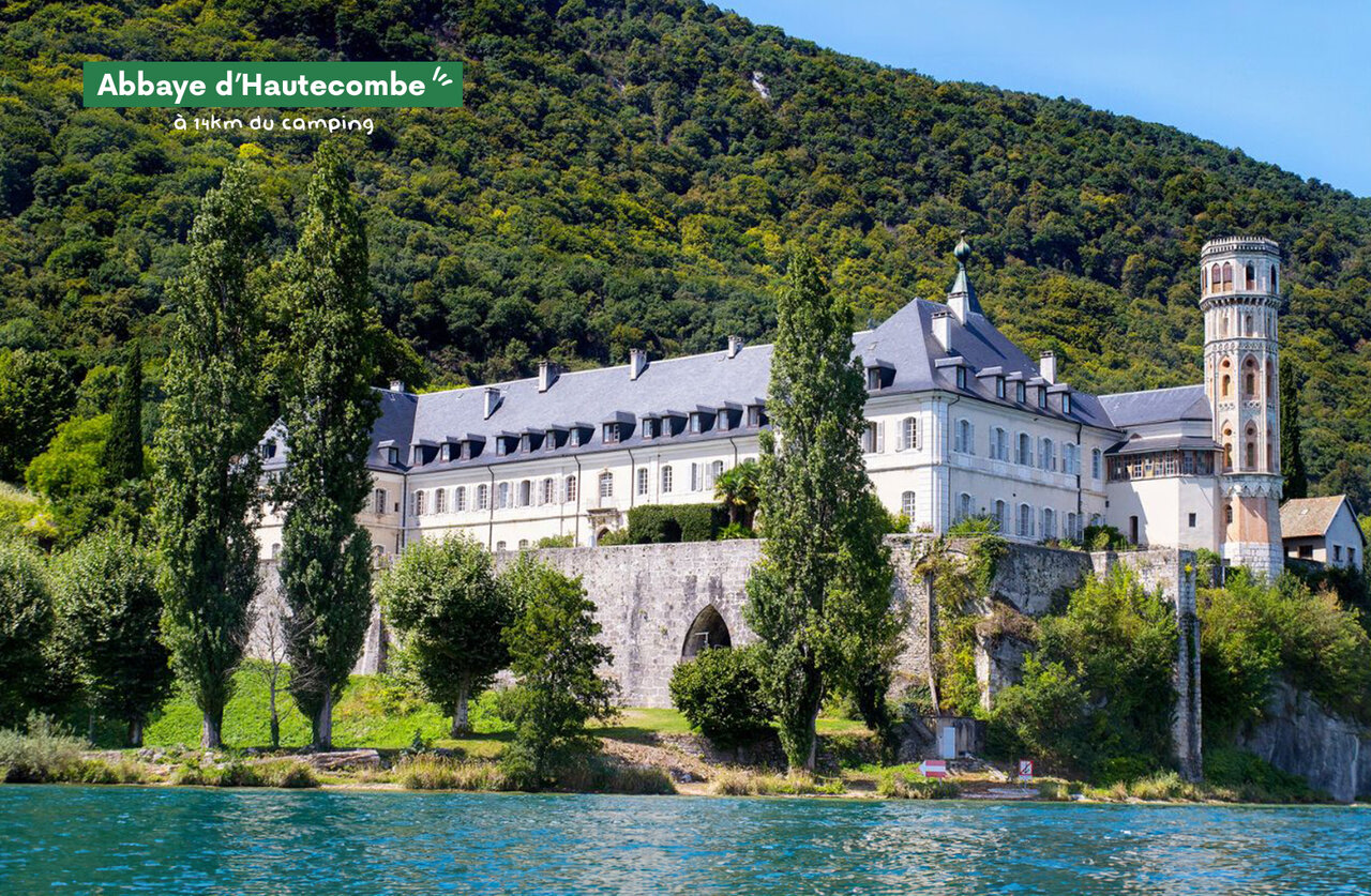Abbaye d'Hautecombe, monument historique au bord du Lac du Bourget, Savoie.