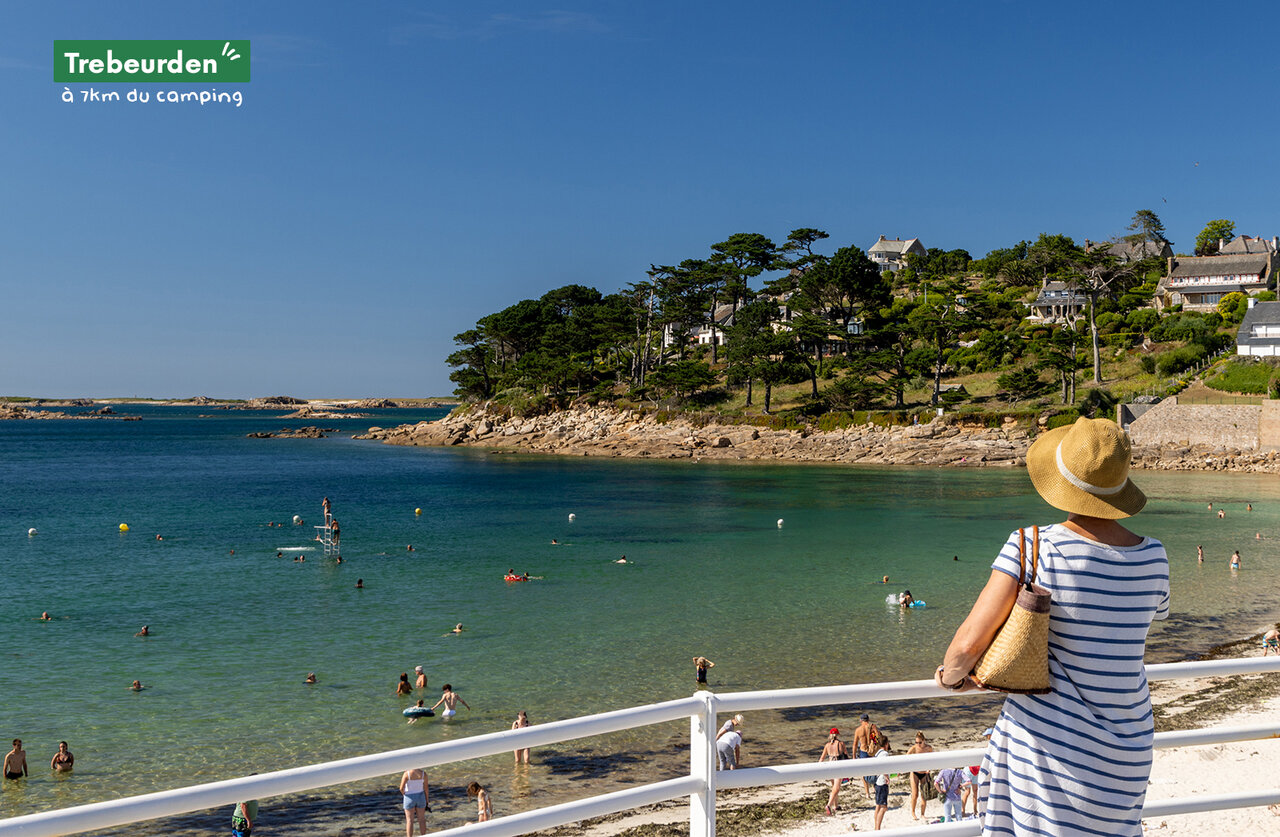 Plage de Trebeurden en Bretagne, lieu id�al pour la baignade et les activit�s nautiques.