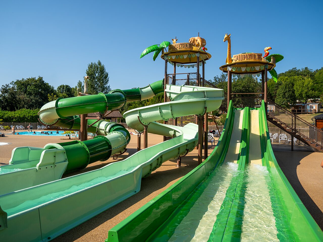 Toboggans, piscine au camping CLICOCHIC Les Secrets de Padirac � Padirac (46).