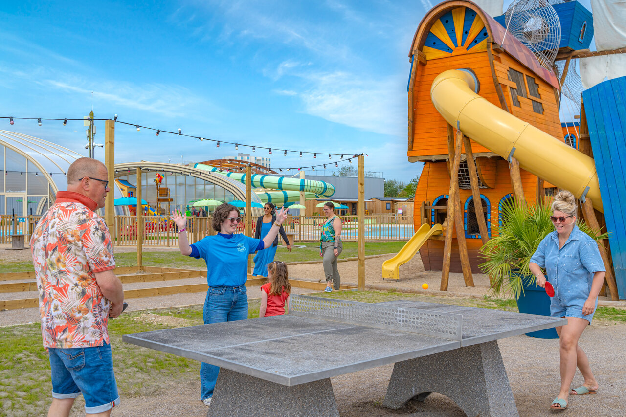 Ping-pong, jeux, parc aquatique au camping VAGUES OCEANES Licorne � Dunkerque.