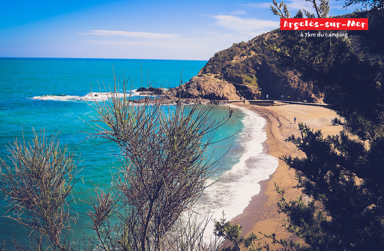 Plage de sable et mer turquoise � Argel�s-sur-Mer, Pyr�n�es-Orientales, � visiter.