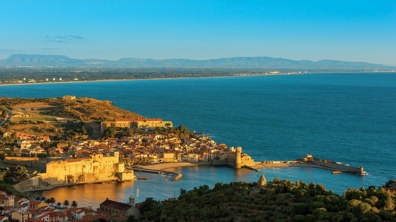 Collioure, charmant village c�tier avec son port et ch�teau, Pyr�n�es-Orientales.