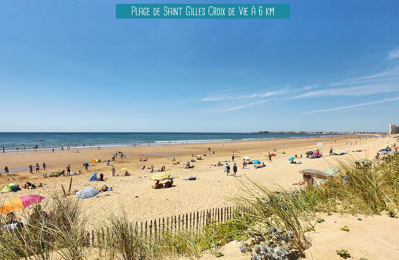 Grande plage de Saint Gilles Croix de Vie, lieu touristique en Vend�e.
