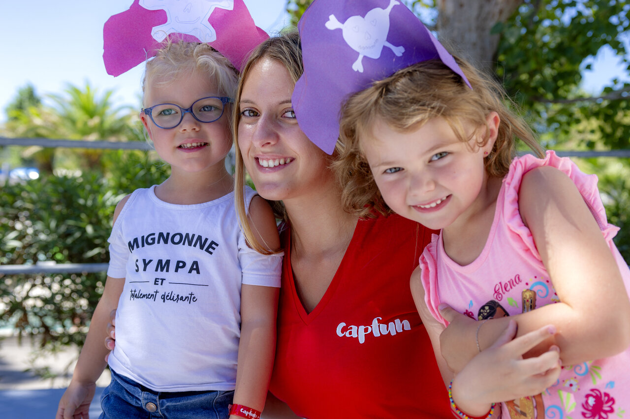 Animation enfants avec animatrice Capfun au camping CAPFUN Mirmanda � Cambrils - Vinyols i els Arcs (43).