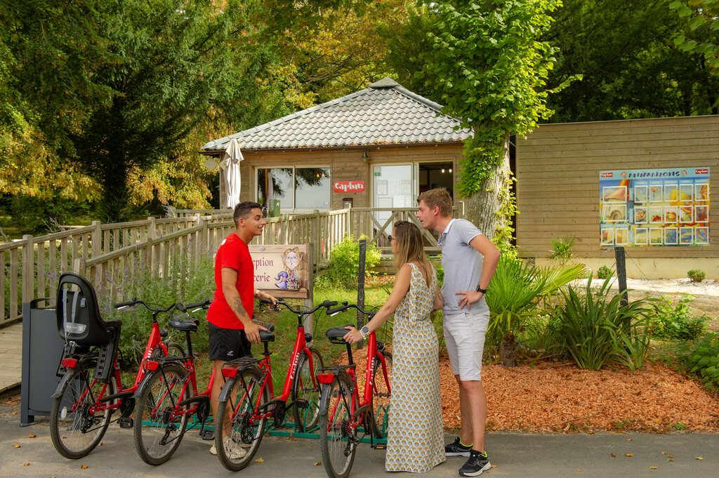 Parc de Montsabert, Camping Pays de la Loire - 28