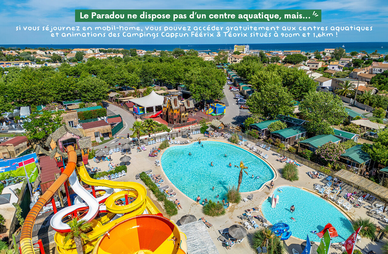 Vue a�rienne du parc aquatique avec toboggans et piscines au camping CLICOCHIC Paradou � Marseillan-Plage (34).
