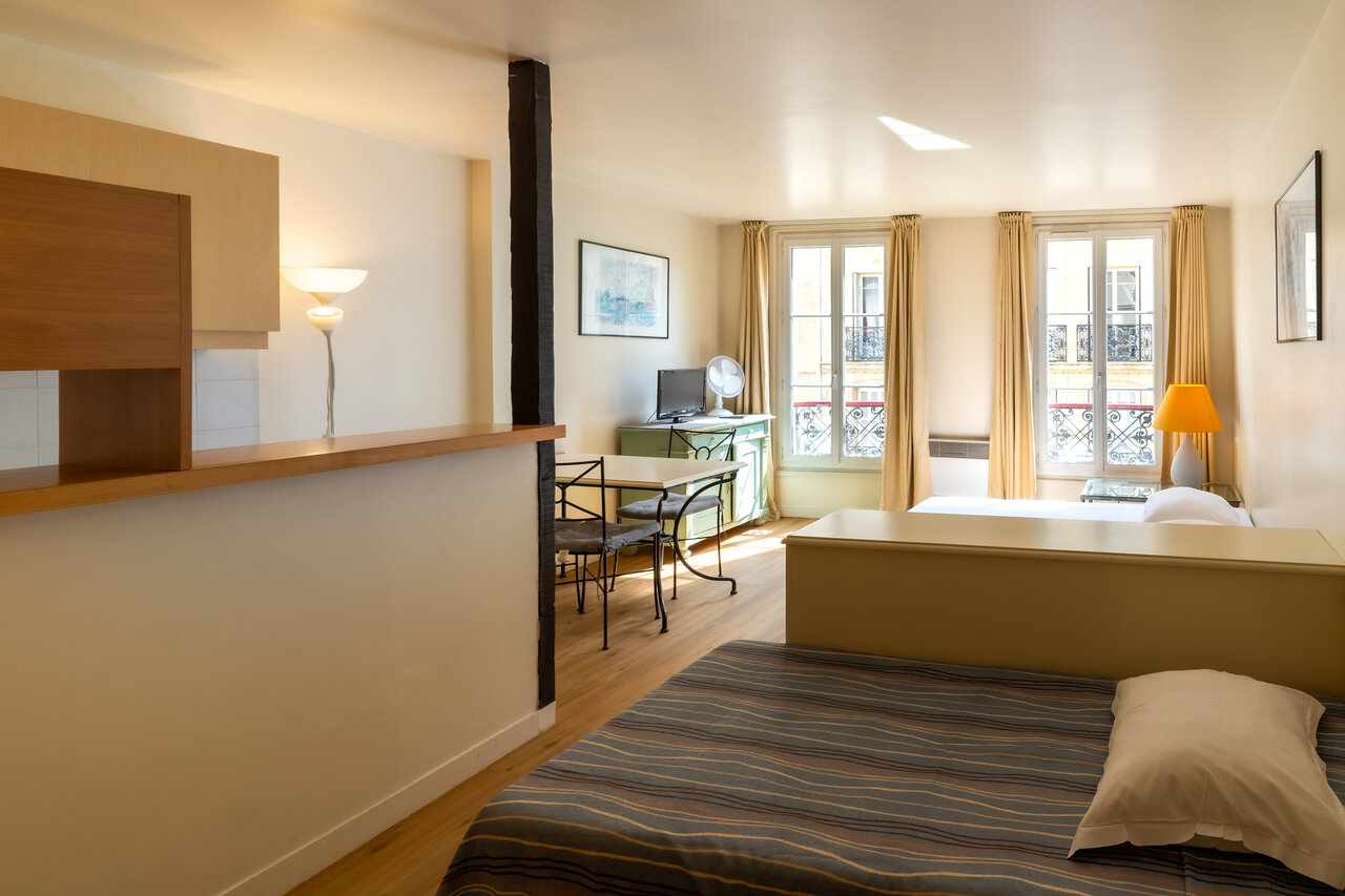 Mobil-home int�rieur au camping CAPFUN Hotel Paris Saint Germain � PARIS (75).