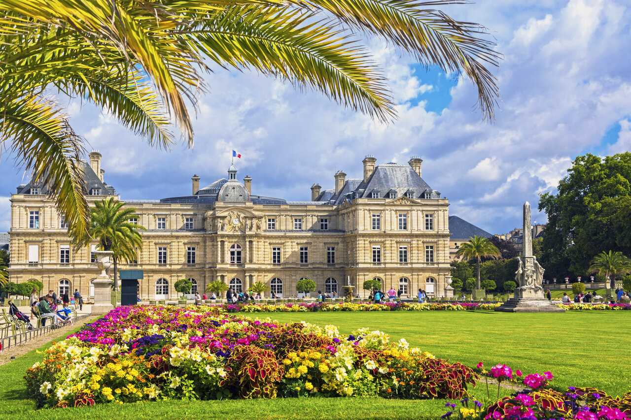 Palais du Luxembourg et jardins fleuris, lieu � visiter � Paris.