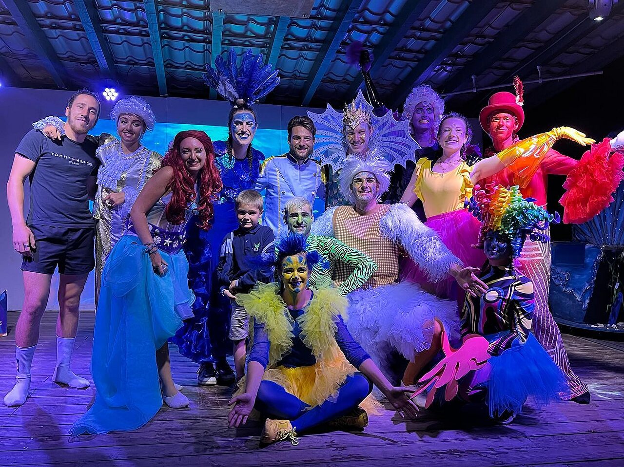 Animation festive et artistes au camping CAPFUN Pin�da � CAZAUX (33).