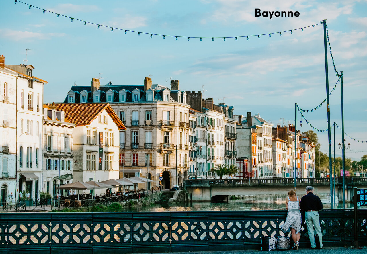 Quartier historique de Bayonne, ville � visiter pr�s du camping dans les Pyr�n�es-Atlantiques.