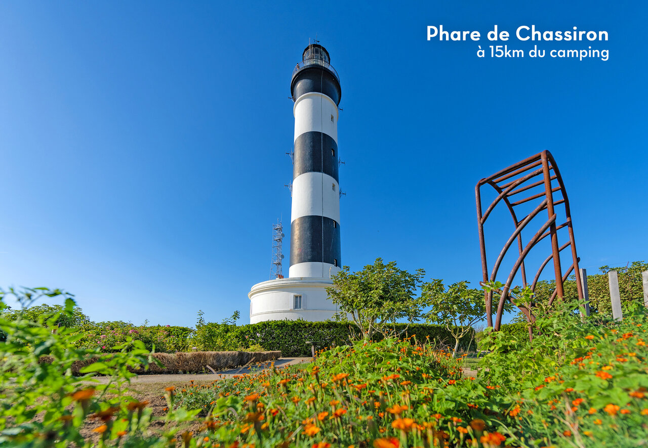 Phare de Chassiron, embl�matique monument � visiter sur l'�le d'Ol�ron, Charente-Maritime.