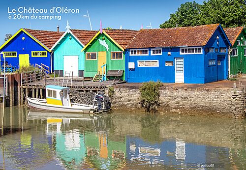 Cabanes color�es et port ostr�icole du Ch�teau d'Ol�ron, �le d'Ol�ron.