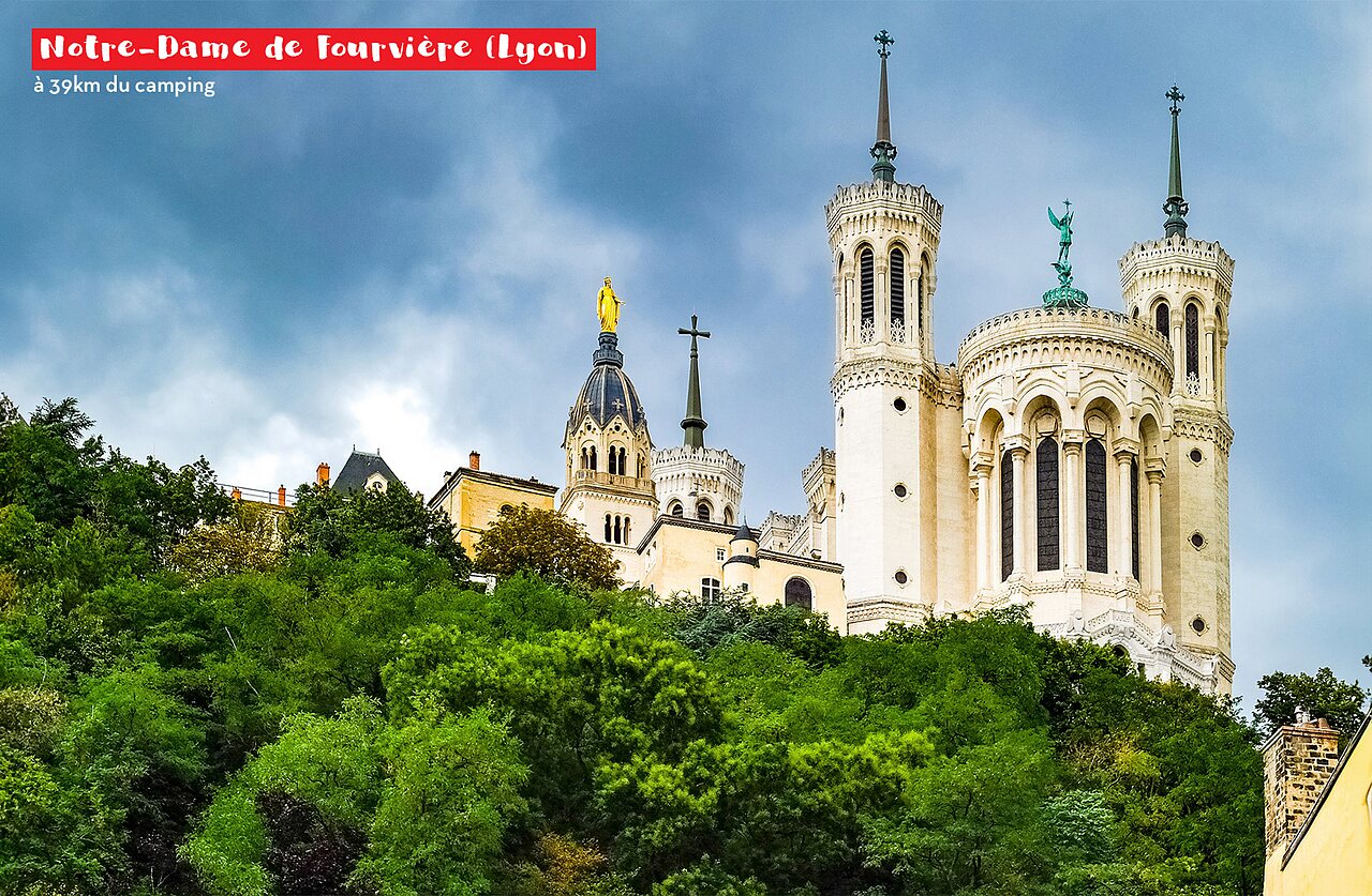 Basilique Notre-Dame de Fourvi�re � Lyon, un site historique � visiter.