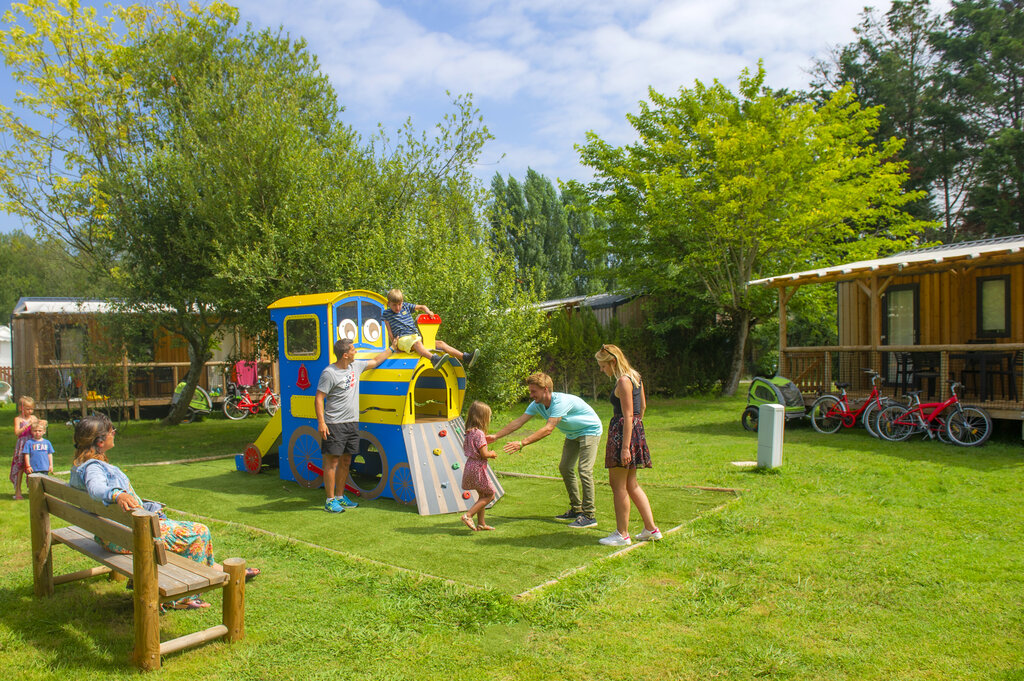 Roumingue, Camping Aquitaine - 11