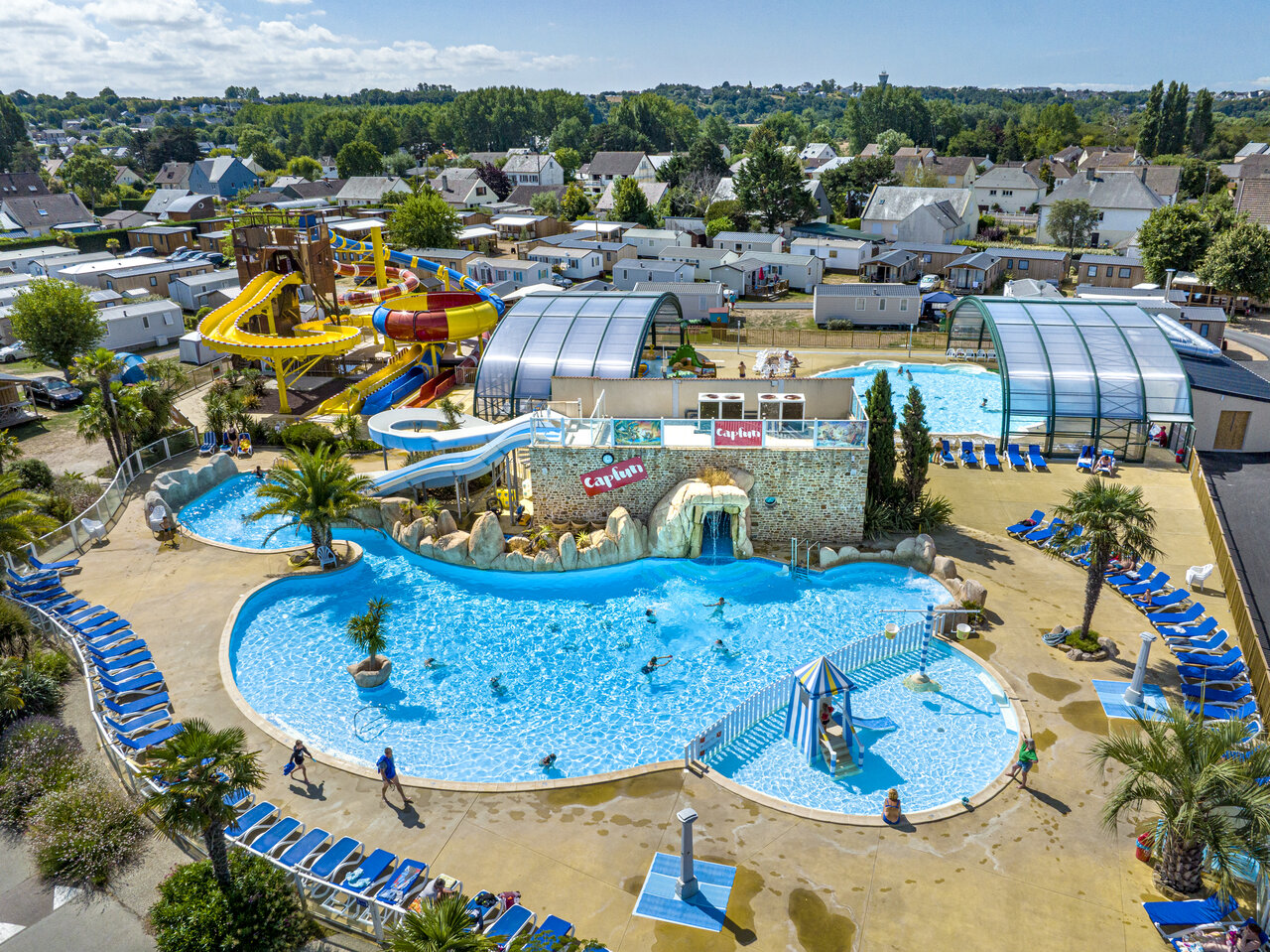 Piscines, toboggans g�ants et jeux au camping CAPFUN La Route Blanche � Breville sur Mer (50).