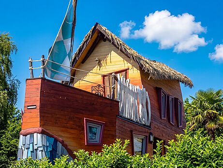 Camping Saint Laurent : Maison de la Sir�ne, Bretagne