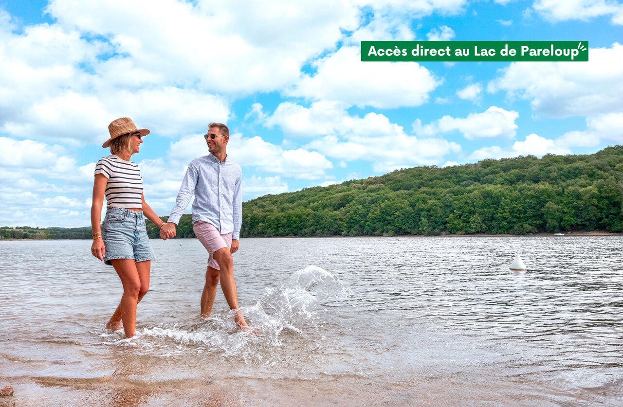 Lac Pareloup, au camping CLICOCHIC Soleil Levant � Canet-de-Salars (12).