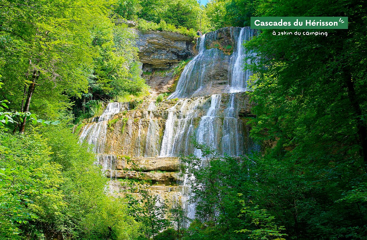Cascades du H�risson, site naturel spectaculaire � visiter dans le Jura.
