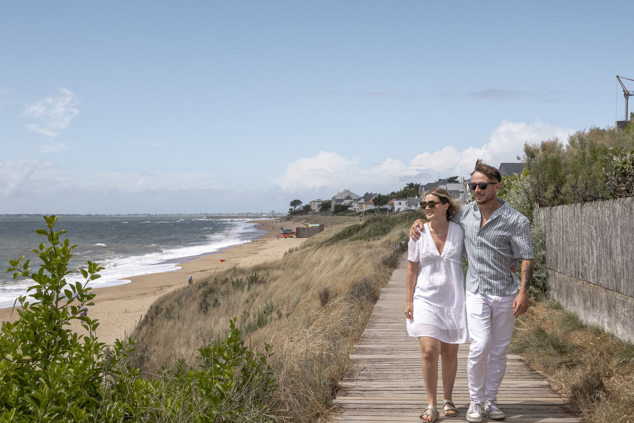 Plage de sable, chemin c�tier, CLICOCHIC Trois Ch�nes, Pornichet (44).