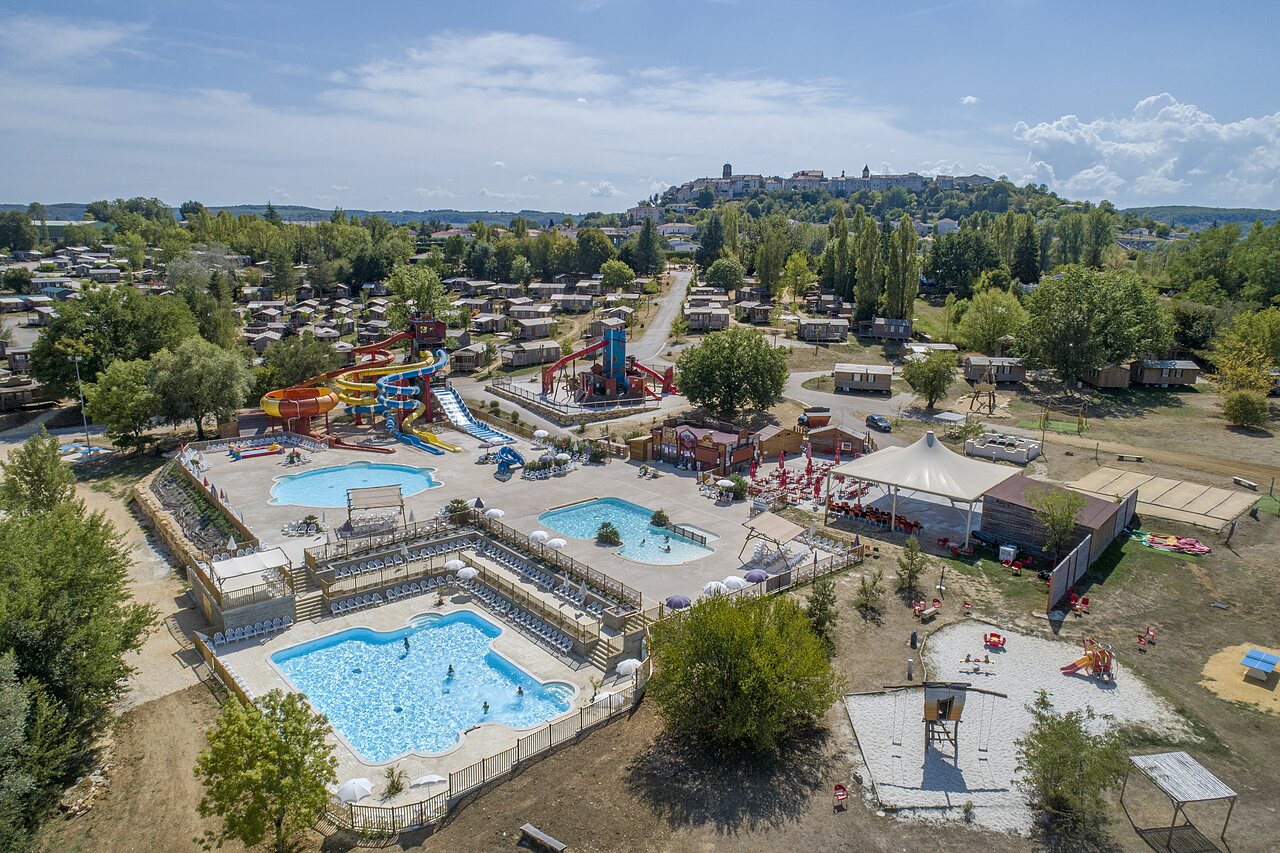 Vue a�rienne parc aquatique, Mobil-homes au CAPFUN Ullule, Tournon d'Agenais (47).