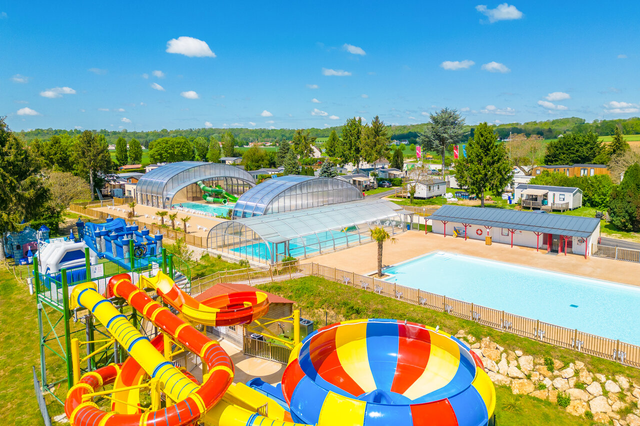 Parc aquatique, toboggans au camping CAPFUN Le Village Parisien � VARREDDES (77).