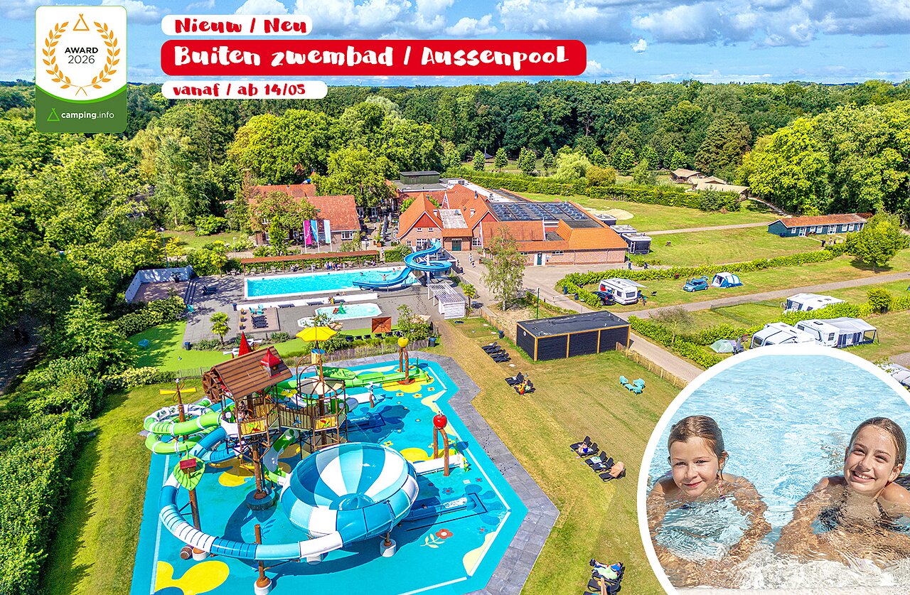 Complexe aquatique avec toboggans et piscine ext�rieure au camping CAPFUN het Winkel � Winterswijk.
